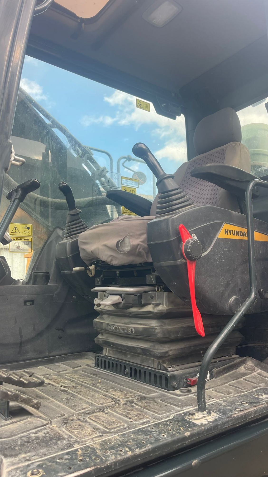 Hyundai HX350 L / 2022 / 54100 h